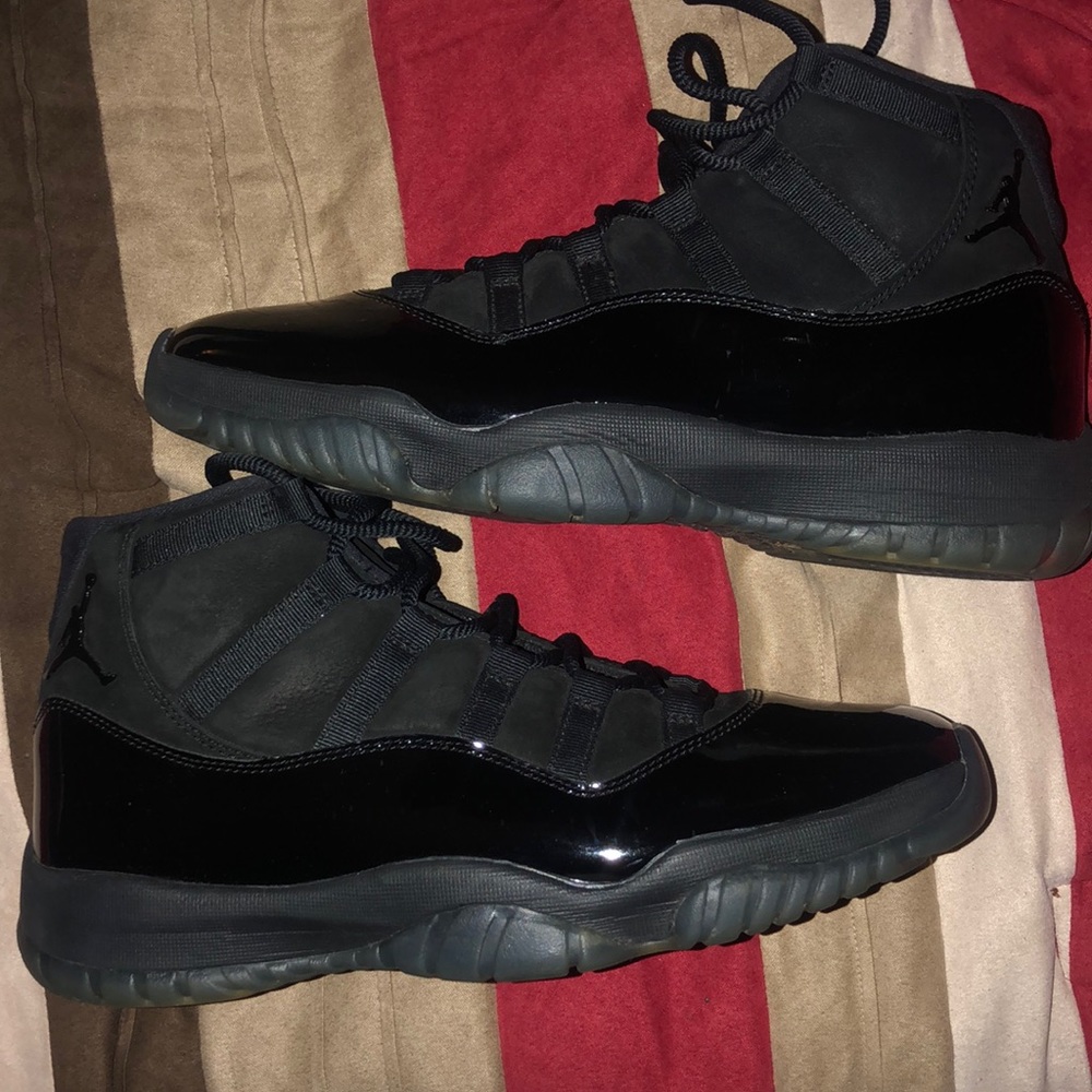 Jordan 11 Cap & Gowns